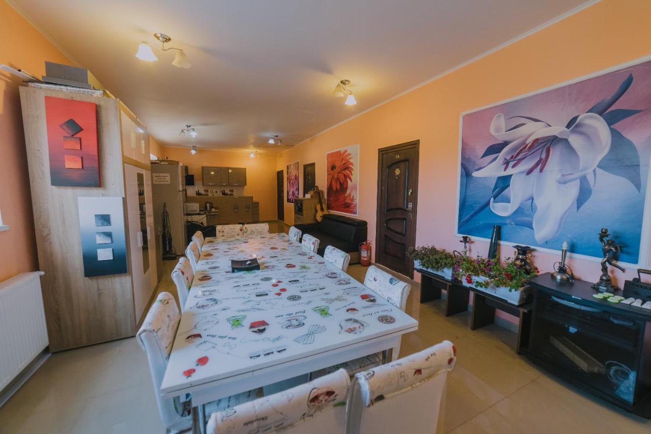 Hostel Denisa بوزاو المظهر الخارجي الصورة