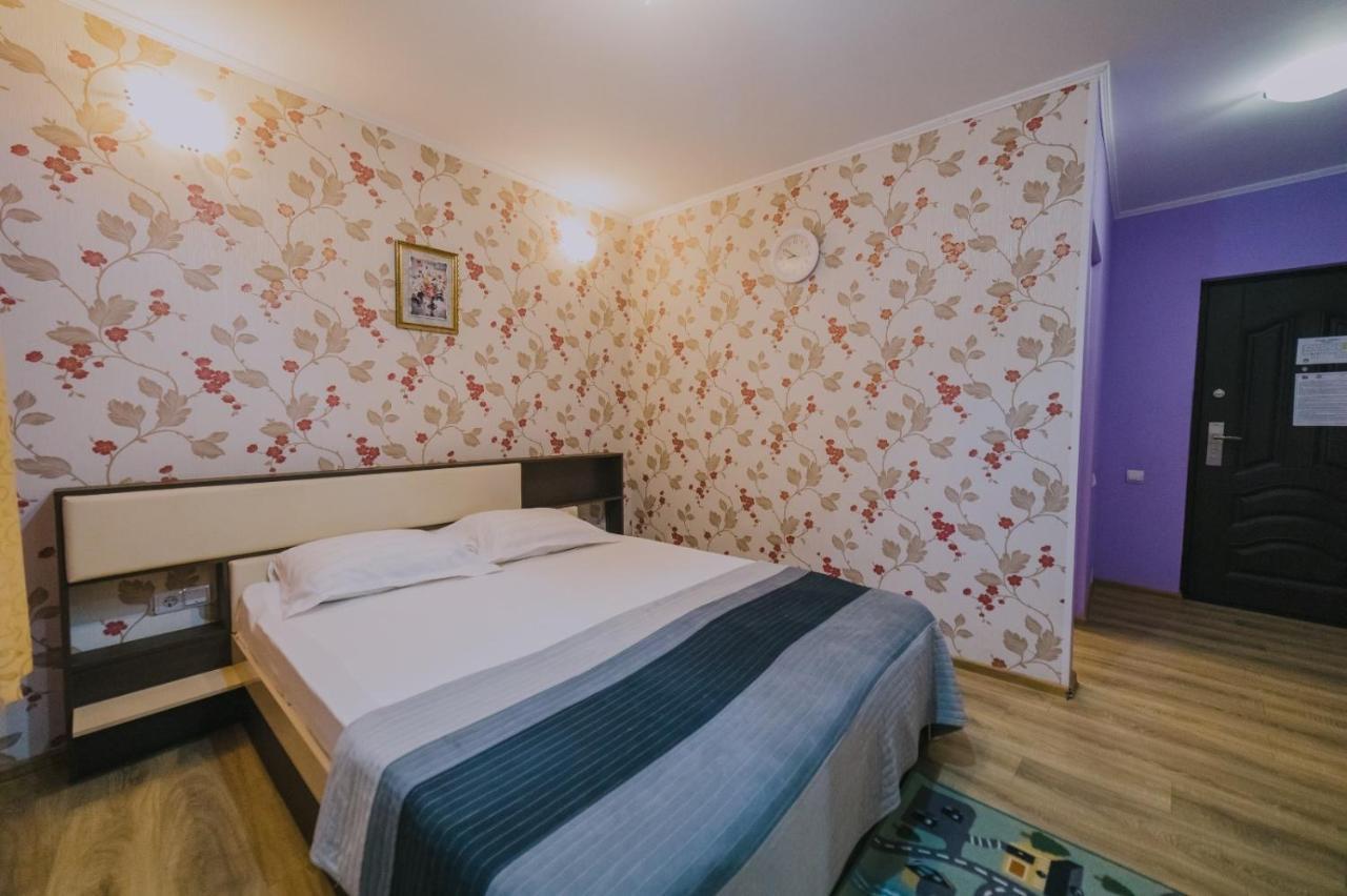 Hostel Denisa بوزاو المظهر الخارجي الصورة