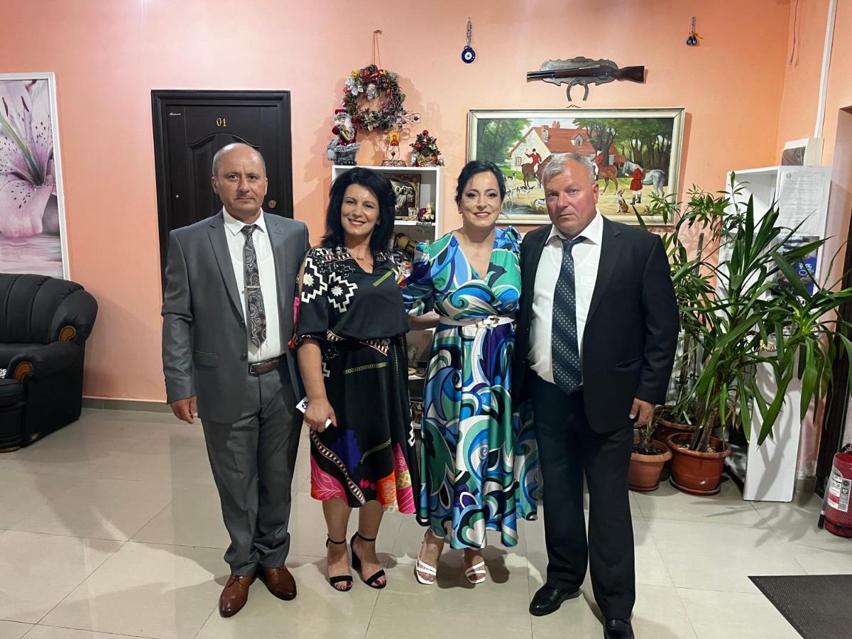 Hostel Denisa بوزاو المظهر الخارجي الصورة