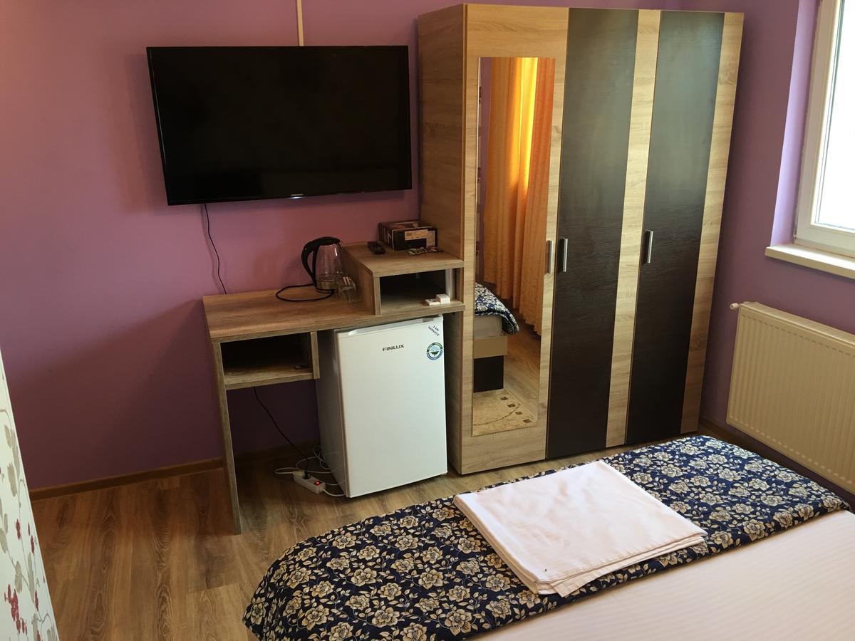Hostel Denisa بوزاو المظهر الخارجي الصورة
