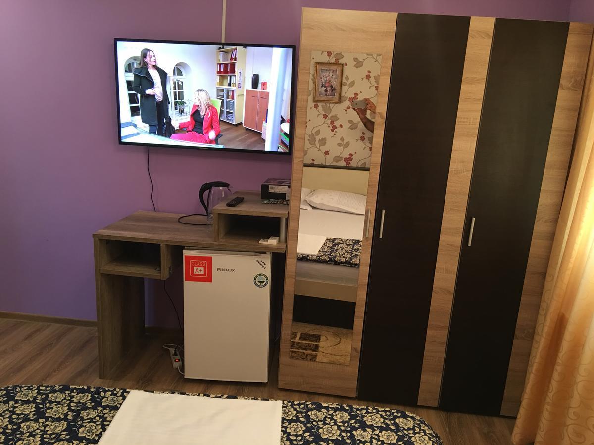 Hostel Denisa بوزاو المظهر الخارجي الصورة